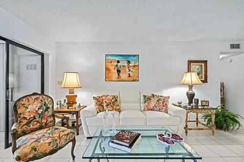 5153 Oak Hill Lane Delray Beach FL 33484