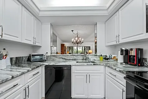 5153 Oak Hill Lane Delray Beach FL 33484