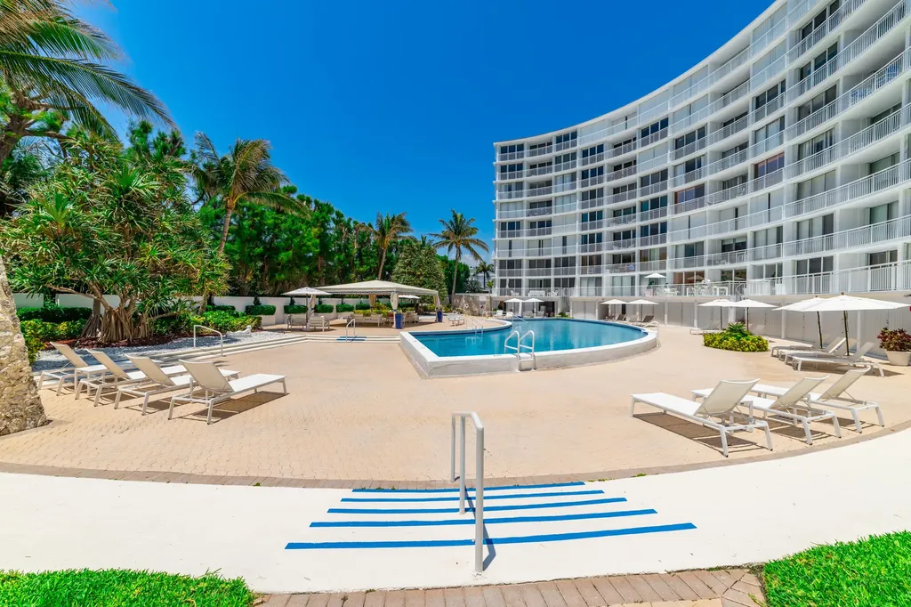 2780 S Ocean Boulevard Palm Beach FL 33480