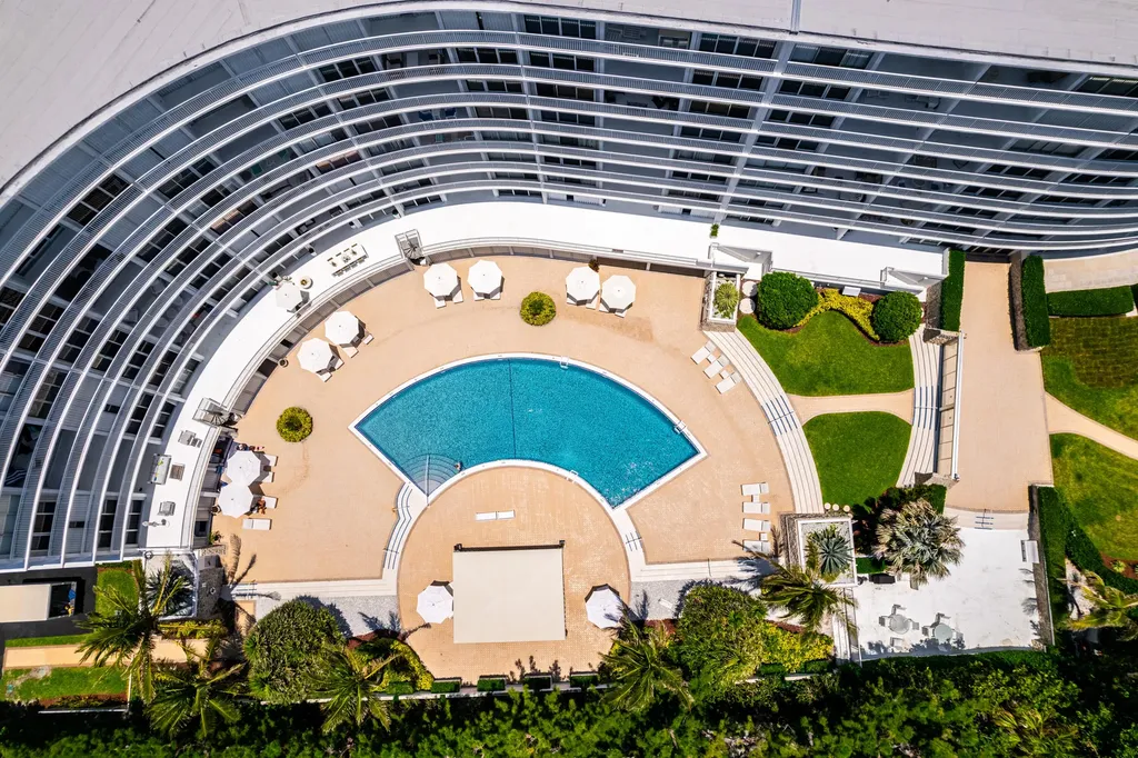 2780 S Ocean Boulevard Palm Beach FL 33480