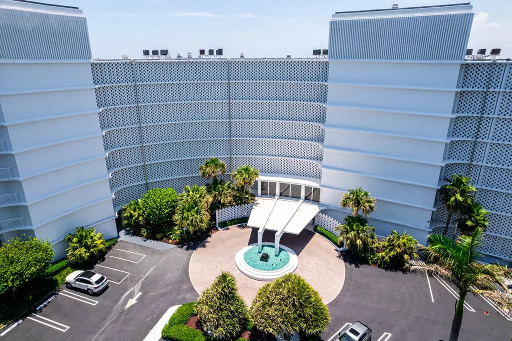 2780 S Ocean Boulevard Palm Beach FL 33480