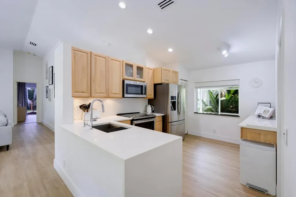 32 Admirals Court Palm Beach Gardens FL 33418