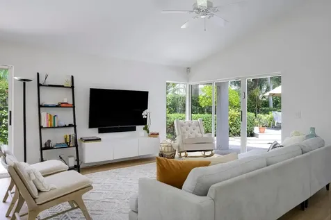 32 Admirals Court Palm Beach Gardens FL 33418