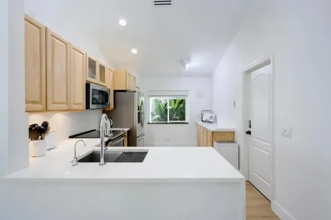 32 Admirals Court Palm Beach Gardens FL 33418