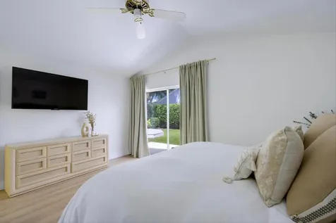 32 Admirals Court Palm Beach Gardens FL 33418