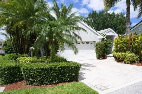 32 Admirals Court Palm Beach Gardens FL 33418