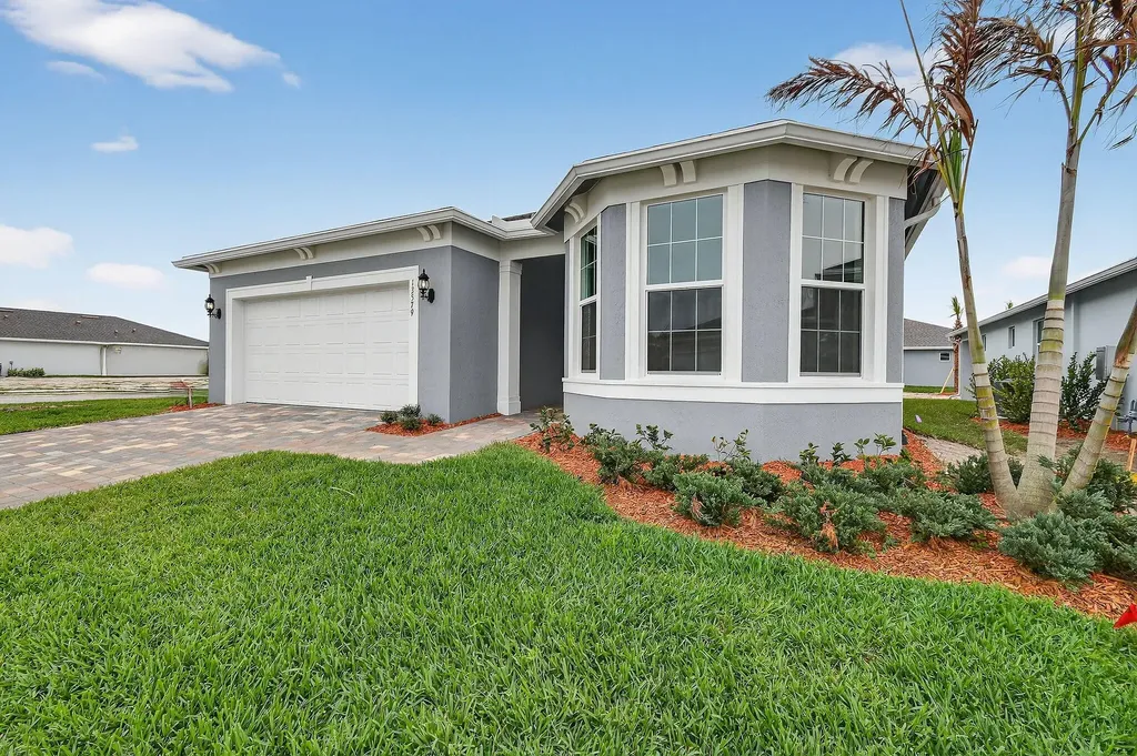 13579 SW Vermillion Circle Port St Lucie FL 34987