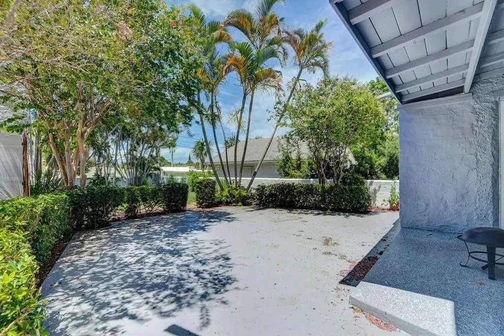 331 NW 1st Avenue Boynton Beach FL 33435