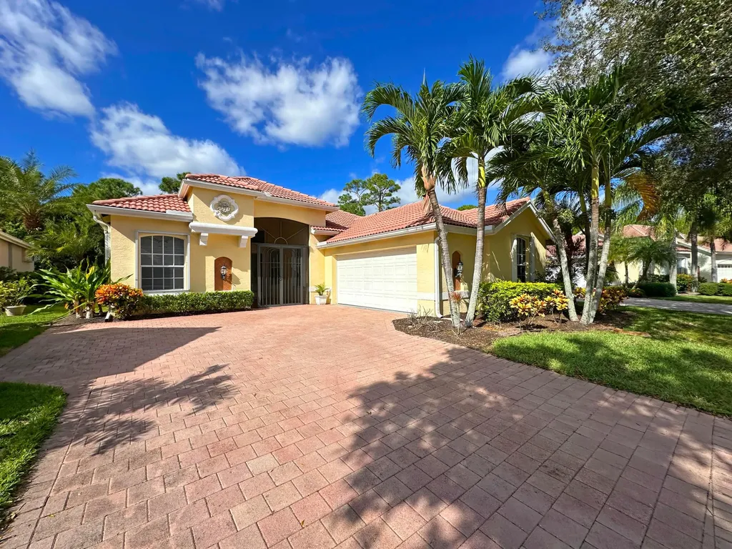 723 SW Great Exuma Cove Port St Lucie FL 34986
