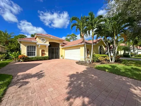 723 SW Great Exuma Cove Port St Lucie FL 34986