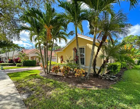 723 SW Great Exuma Cove Port St Lucie FL 34986