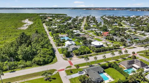 2025 S Ocean Drive Fort Pierce FL 34949