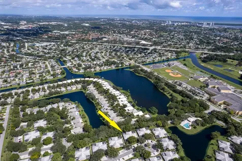 2901 Lakemont Court Palm Beach Gardens FL 33403