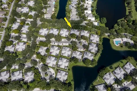 2901 Lakemont Court Palm Beach Gardens FL 33403