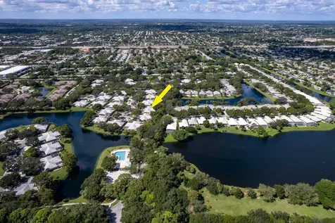 2901 Lakemont Court Palm Beach Gardens FL 33403