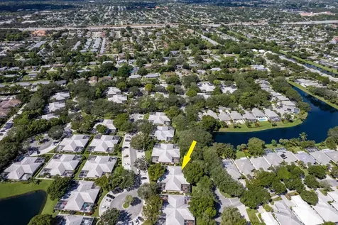 2901 Lakemont Court Palm Beach Gardens FL 33403