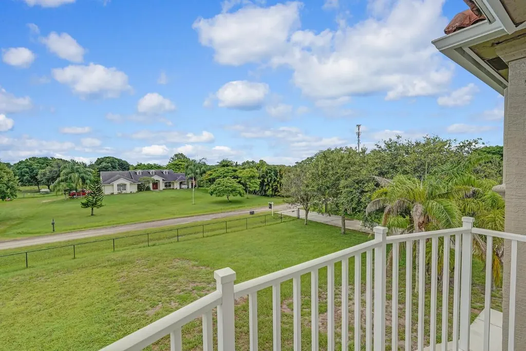 16383 73rd Terrace N Palm Beach Gardens FL 33418