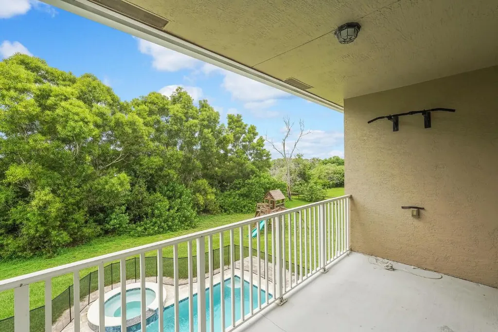 16383 73rd Terrace N Palm Beach Gardens FL 33418