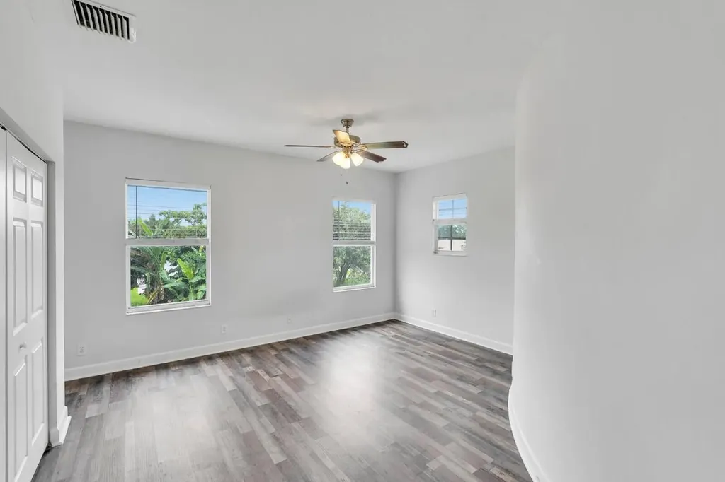16383 73rd Terrace N Palm Beach Gardens FL 33418