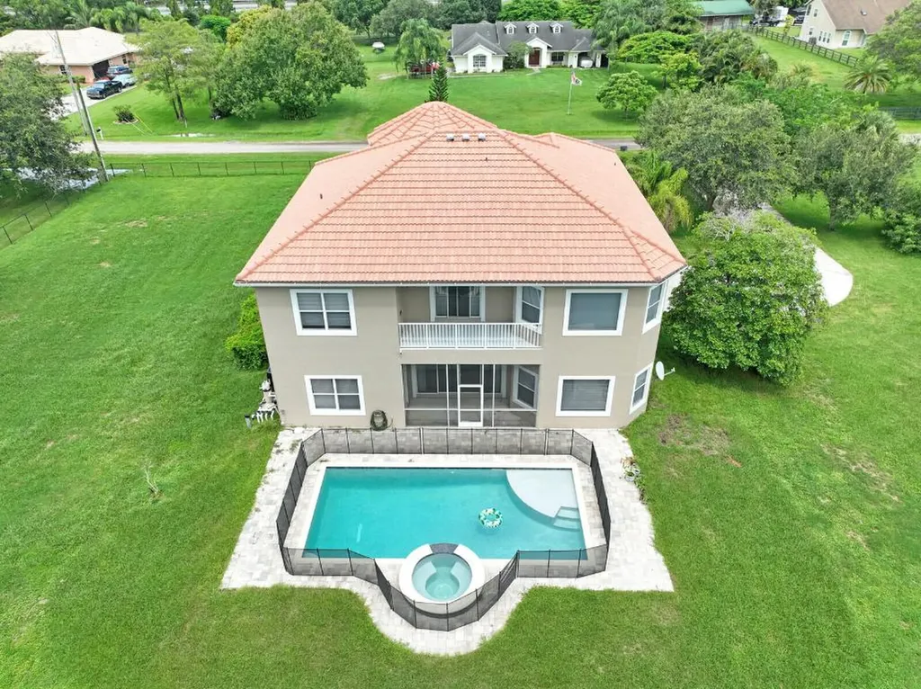 16383 73rd Terrace N Palm Beach Gardens FL 33418