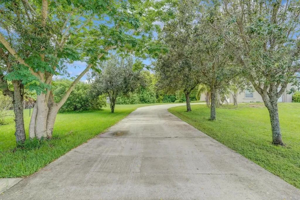 16383 73rd Terrace N Palm Beach Gardens FL 33418