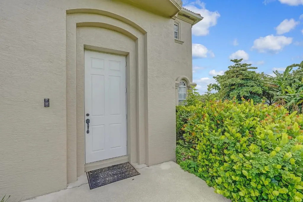 16383 73rd Terrace N Palm Beach Gardens FL 33418