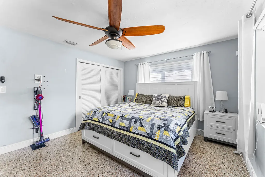 439 45th Street West Palm Beach FL 33407