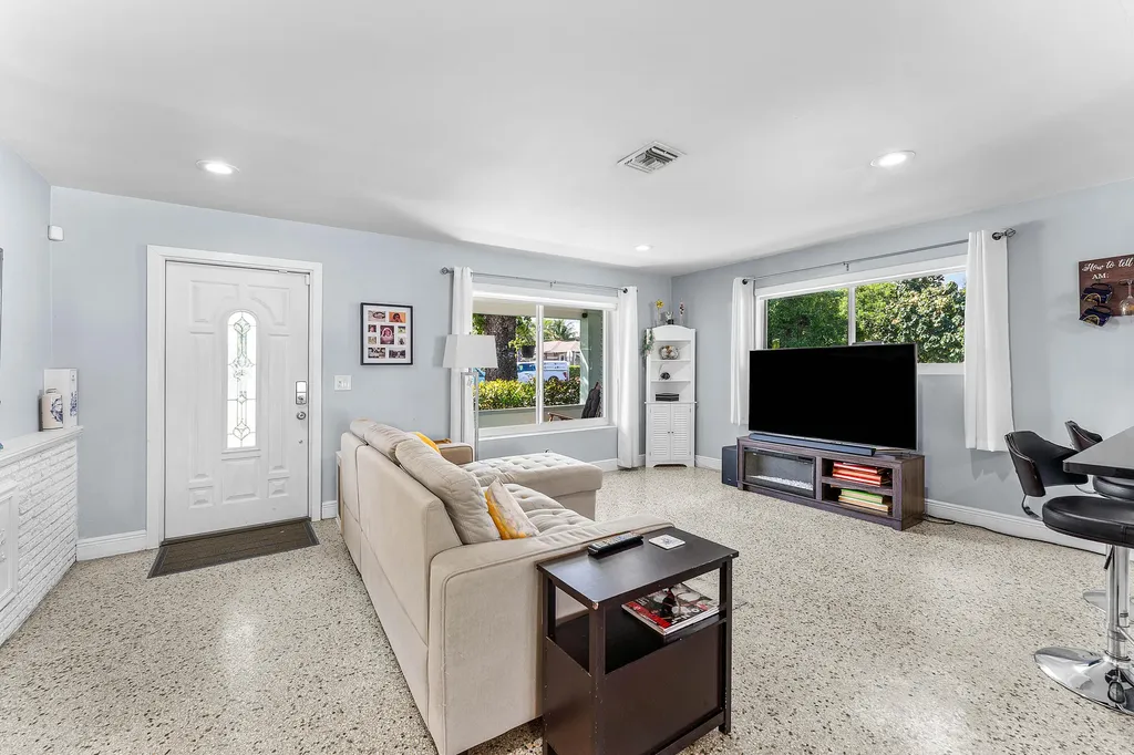 439 45th Street West Palm Beach FL 33407