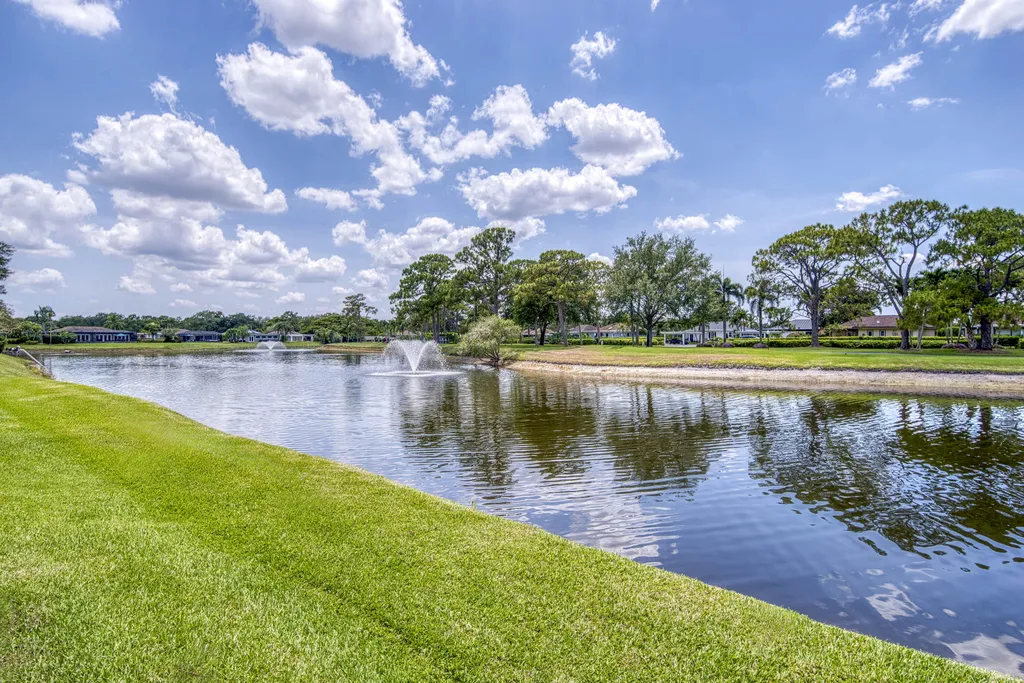 13793 Whispering Lakes Lane Palm Beach Gardens FL 33418
