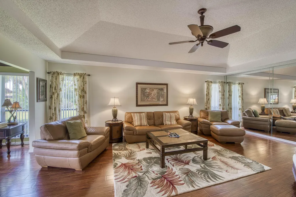 13793 Whispering Lakes Lane Palm Beach Gardens FL 33418