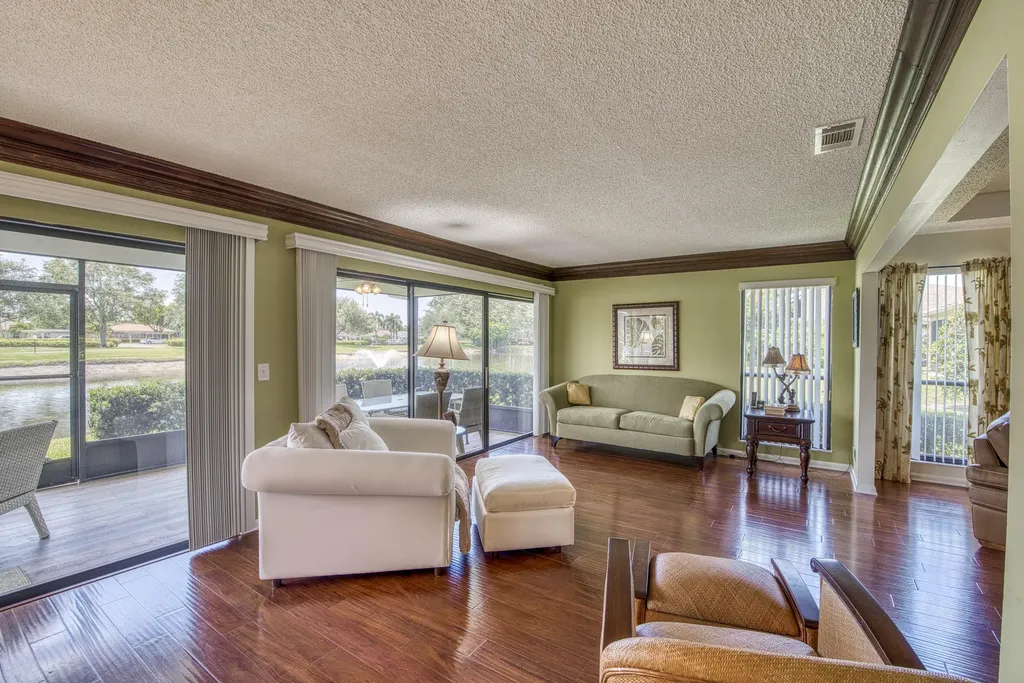 13793 Whispering Lakes Lane Palm Beach Gardens FL 33418