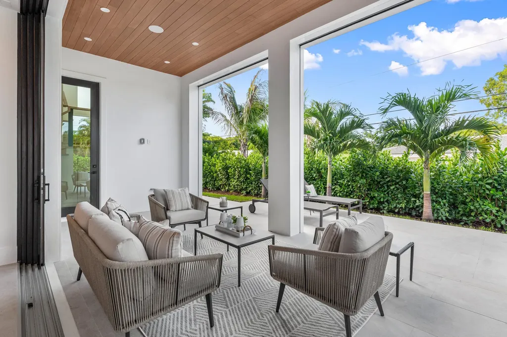 2609 NE 27 Way Fort Lauderdale FL 33306