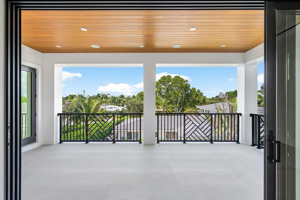 2609 NE 27 Way Fort Lauderdale FL 33306