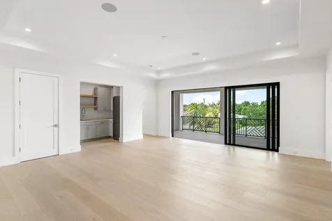 2609 NE 27 Way Fort Lauderdale FL 33306