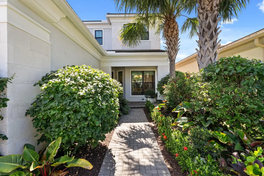 13149 Faberge Place Palm Beach Gardens FL 33418