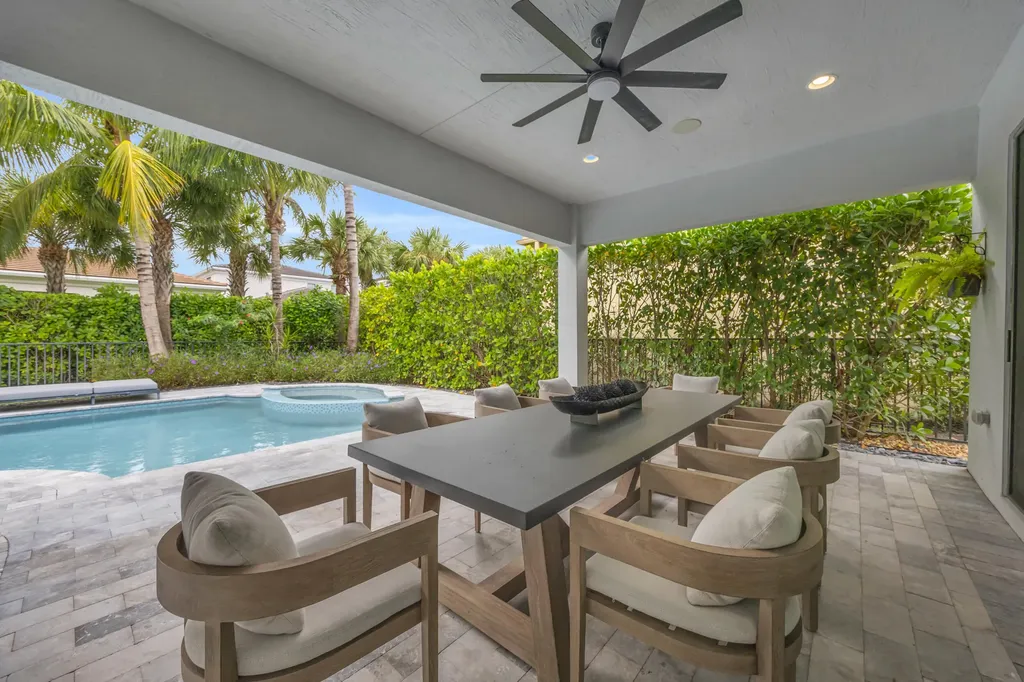 13149 Faberge Place Palm Beach Gardens FL 33418