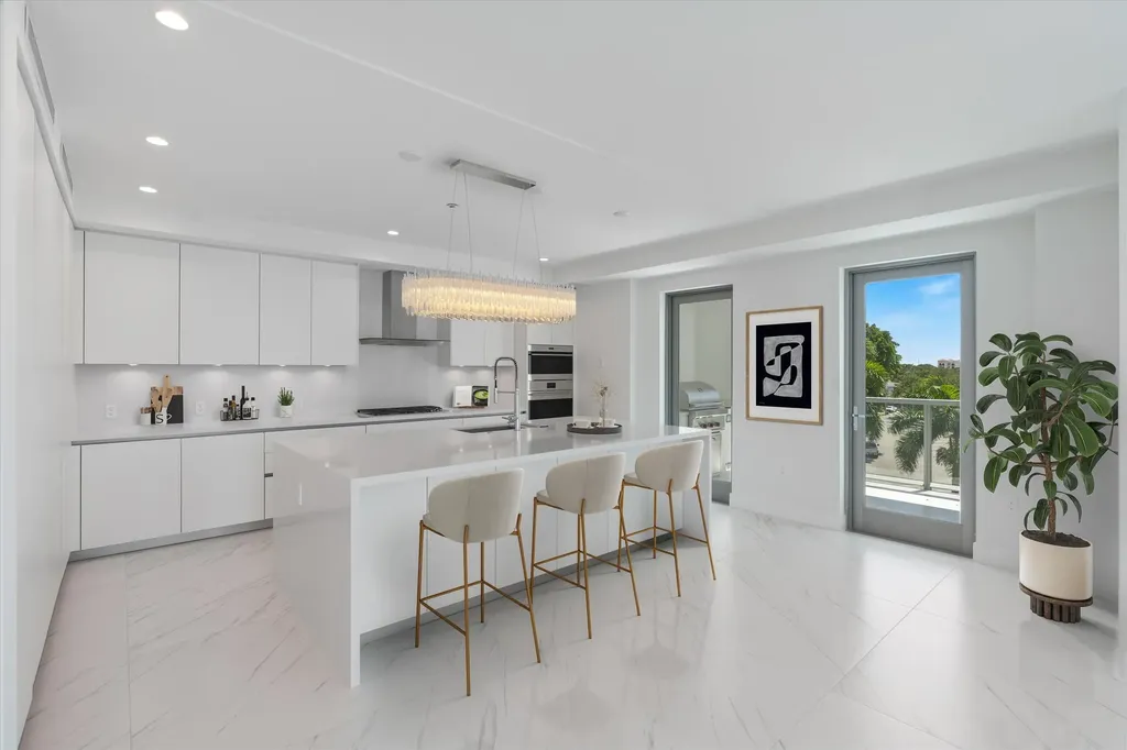 495 E Royal Palm Road Boca Raton FL 33432