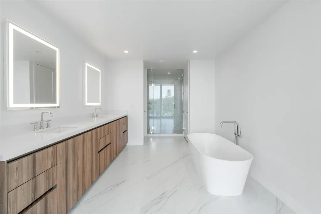 495 E Royal Palm Road Boca Raton FL 33432