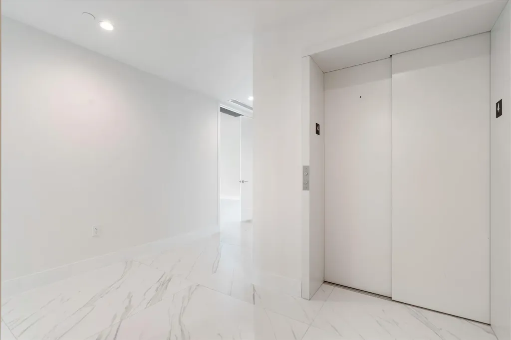 495 E Royal Palm Road Boca Raton FL 33432