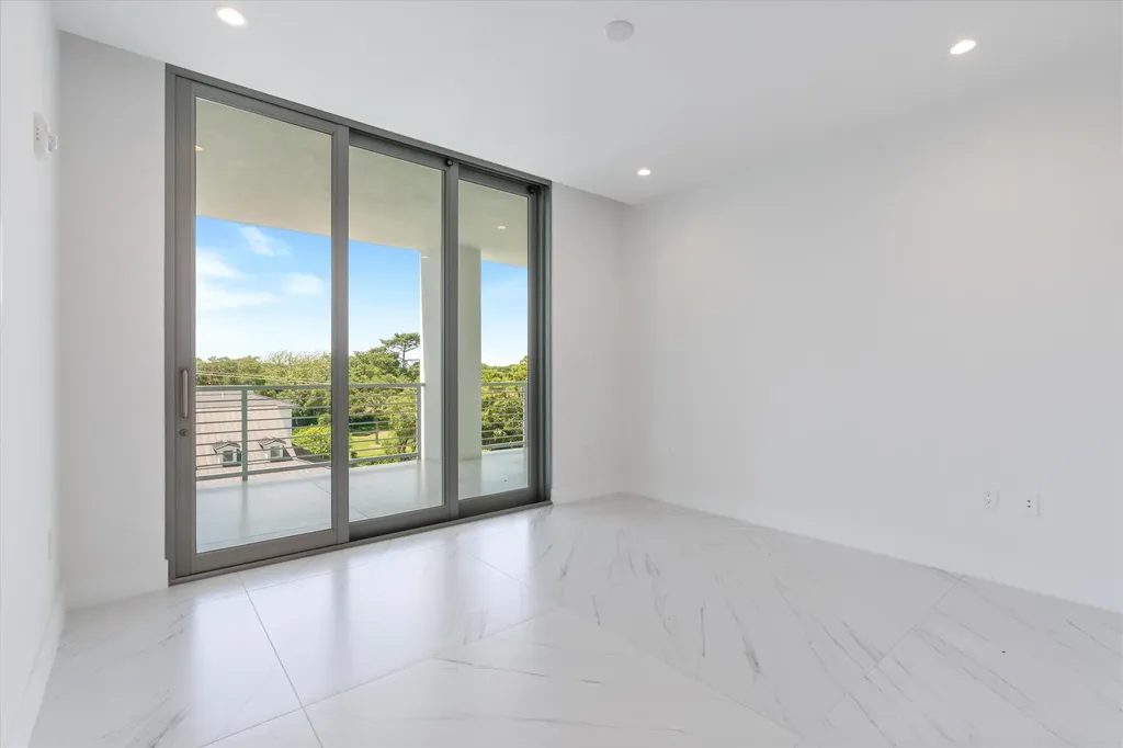 495 E Royal Palm Road Boca Raton FL 33432