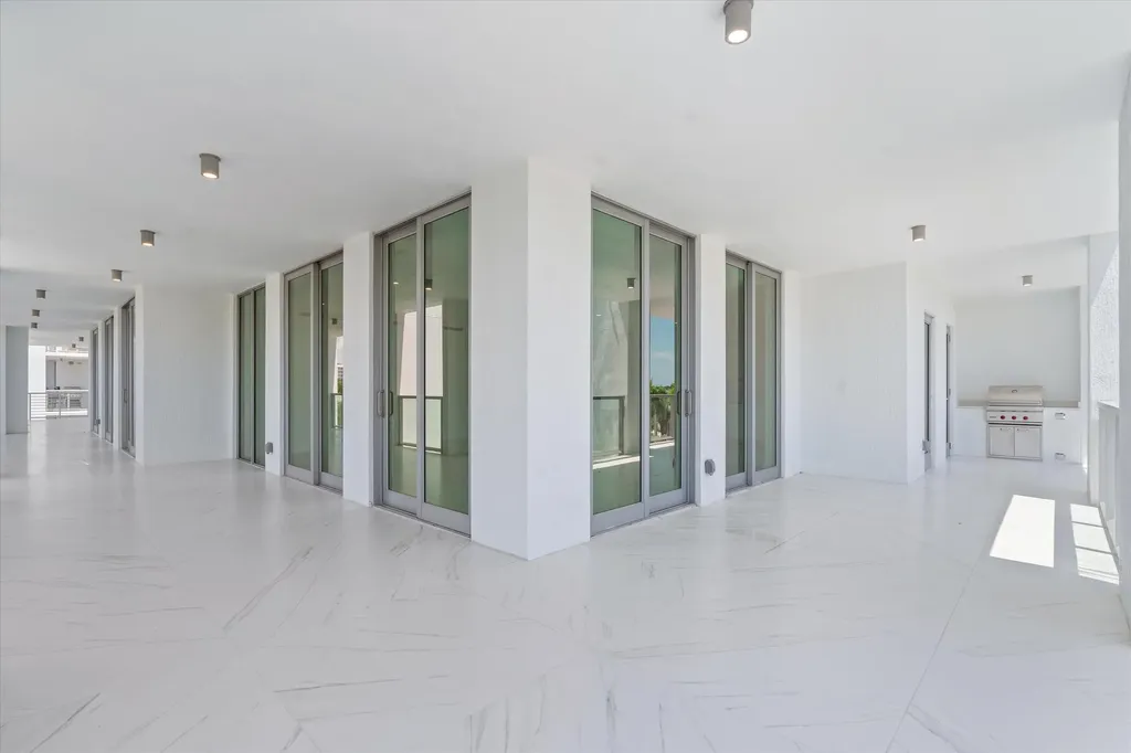 495 E Royal Palm Road Boca Raton FL 33432