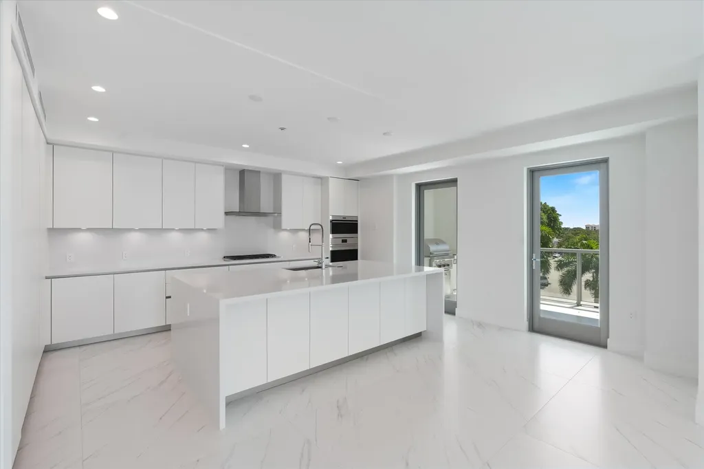 495 E Royal Palm Road Boca Raton FL 33432