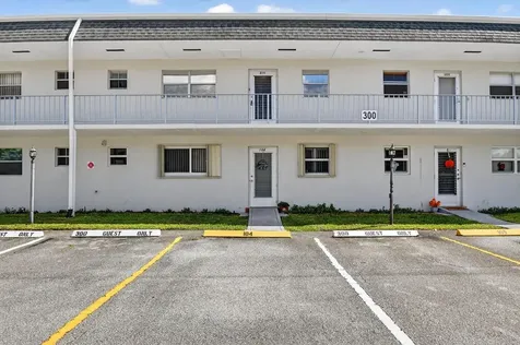 204 Oxford 300 West Palm Beach FL 33417