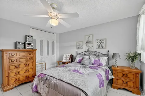 204 Oxford 300 West Palm Beach FL 33417