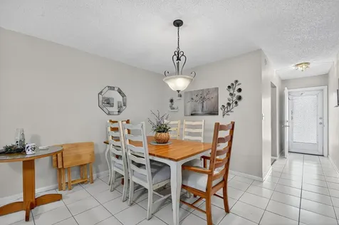 204 Oxford 300 West Palm Beach FL 33417