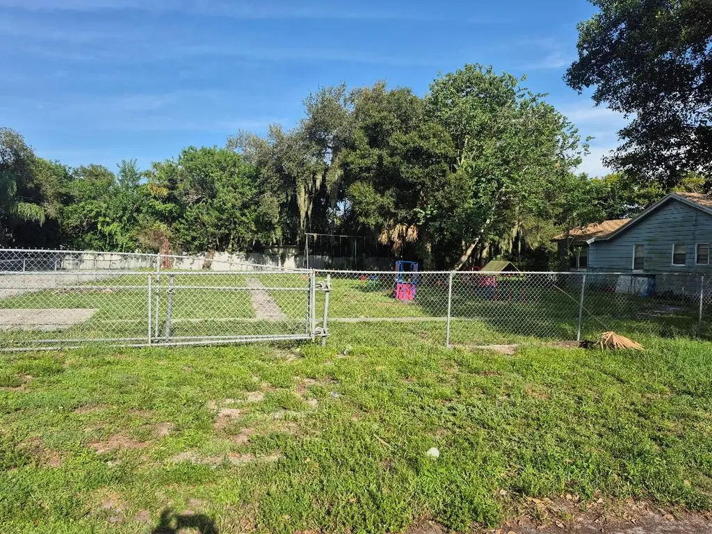 2007 Orange Avenue Fort Pierce FL 34950