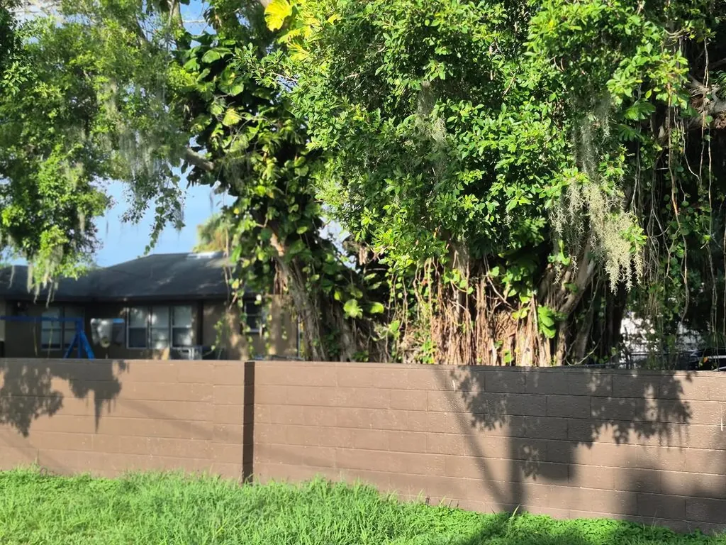 2007 Orange Avenue Fort Pierce FL 34950