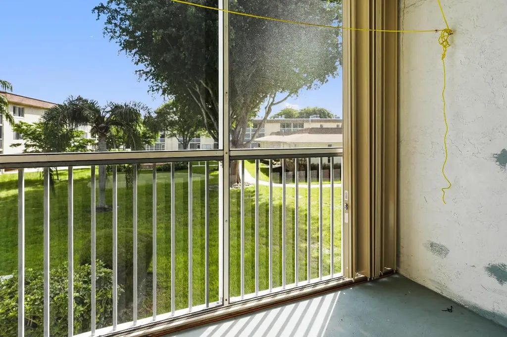 400 Village Green Circle W Palm Springs FL 33461