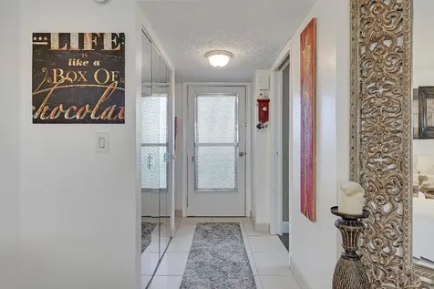 3755 Via Poinciana Greenacres FL 33467