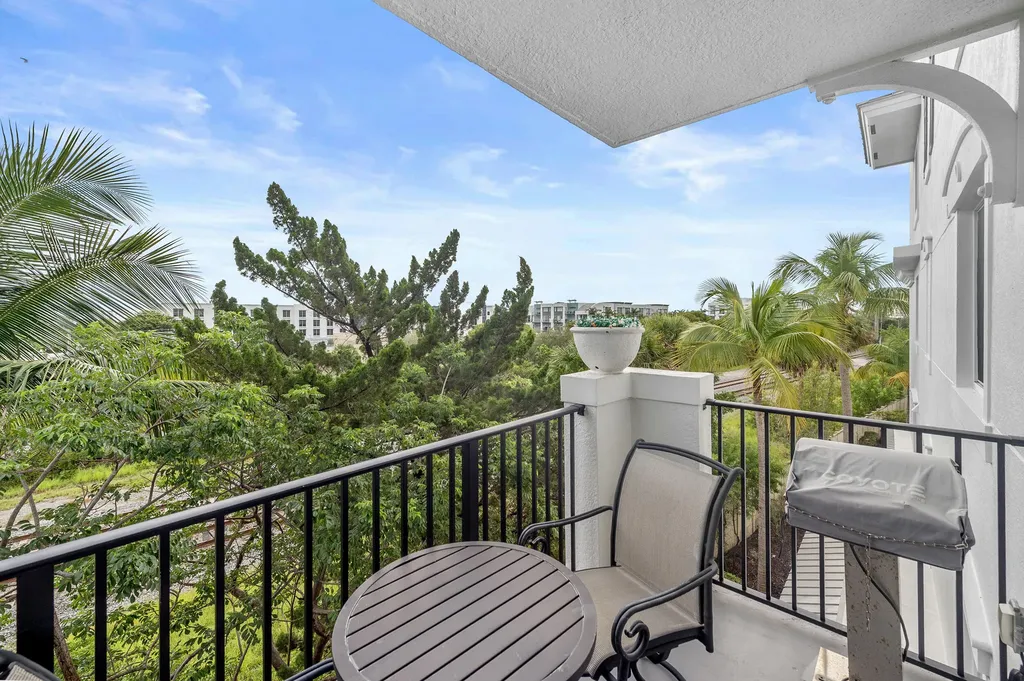 255 NE 3rd Avenue Delray Beach FL 33444
